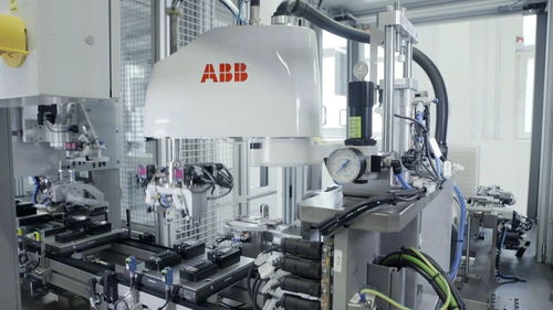 ABB机器人赋能更高精度 更灵活的电子制造业